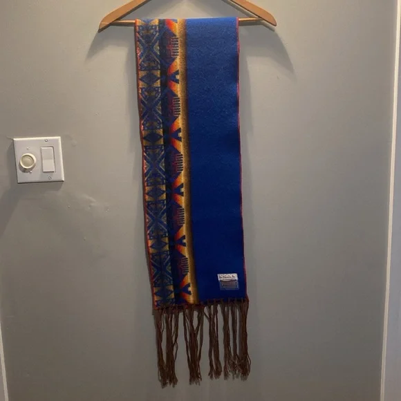 Pendleton - Hand Tailored Vintage Scarf - Picture 10 of 12